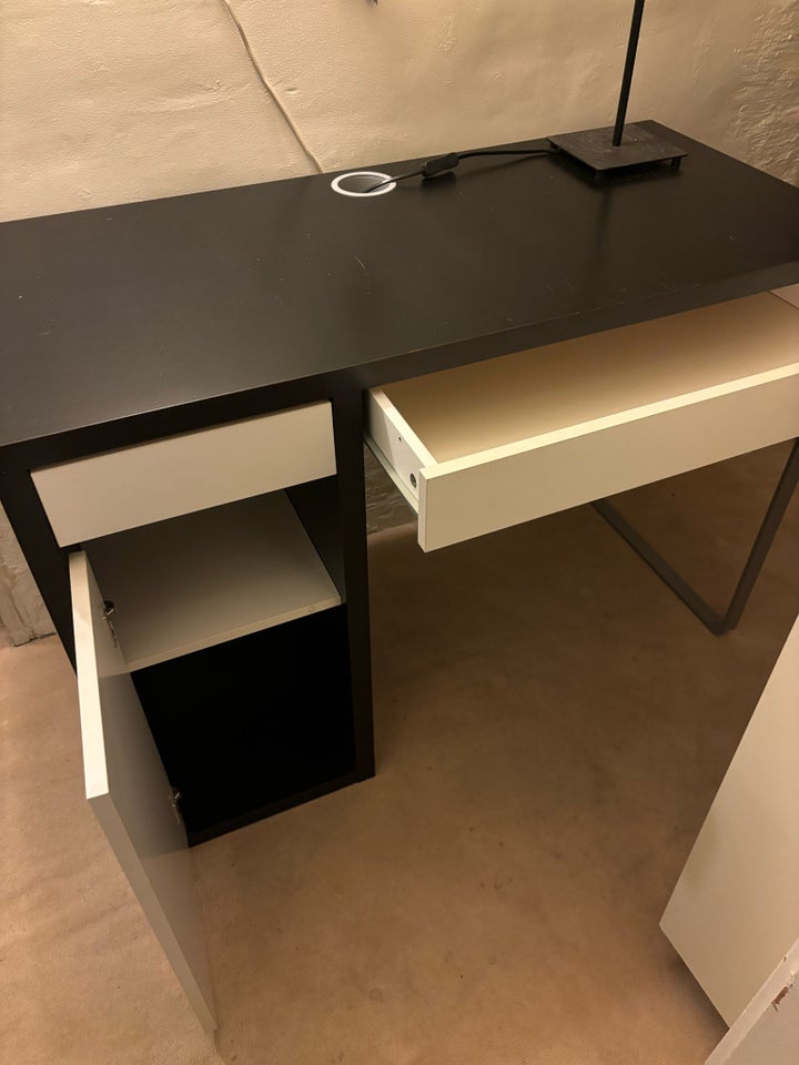 Skrive-/computerbord, IKEA