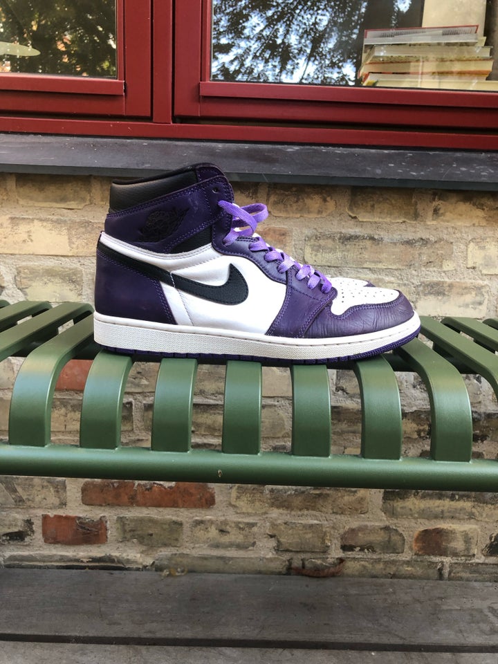 Sneakers, Nike Air Jordan 1, str.