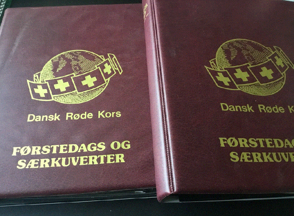 Danmark, 2 Album med 160 Røde Kors