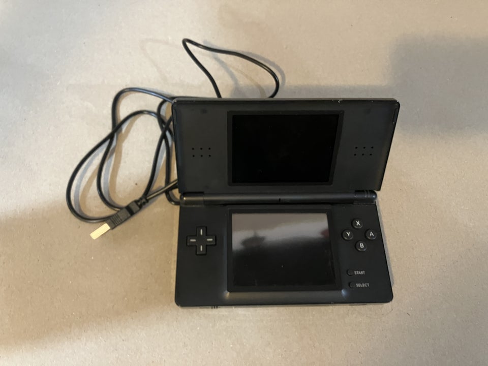 Nintendo DS Lite God