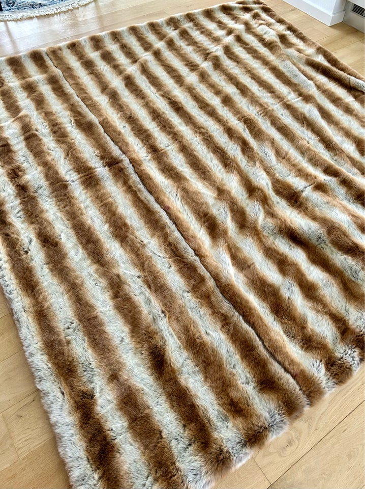 Sengetæppe, Faux fur, b: 220 l: 220