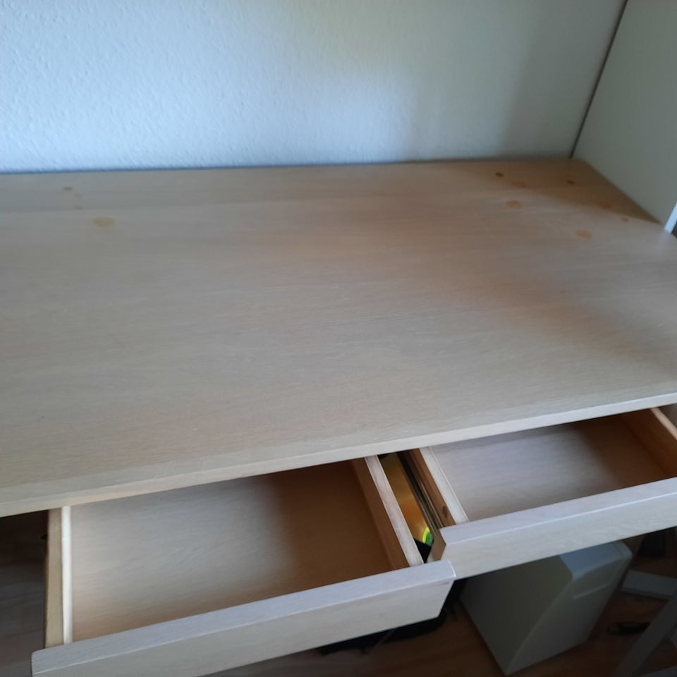 Skrivebord Desk Ilva b: 119 d: 60