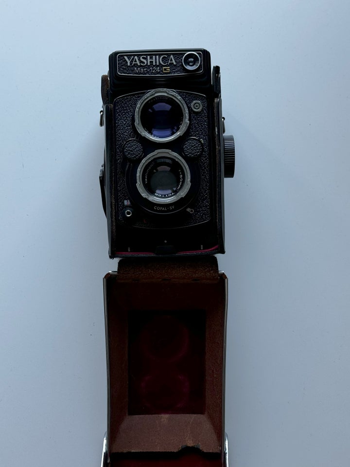 Yashica, [MINT] Yashica Mat 124G,