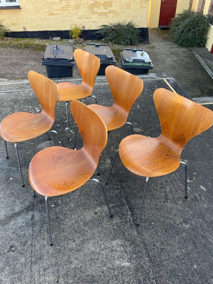 Arne Jacobsen, 3107,