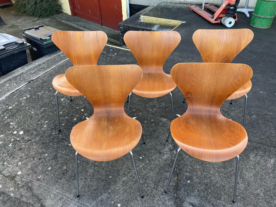 Arne Jacobsen, 3107,