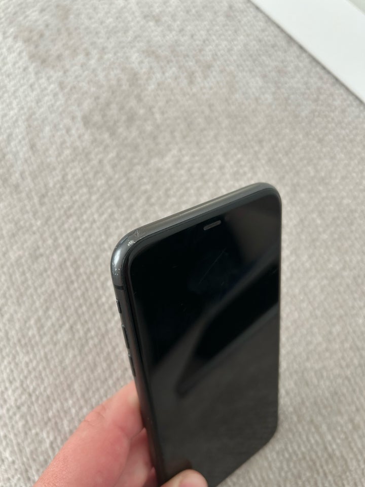 iPhone 11 64 GB sort