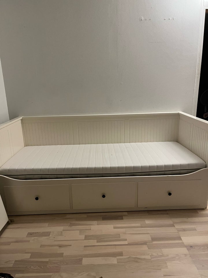 Enkeltseng, IKEA HEMNES, b: 90 l: