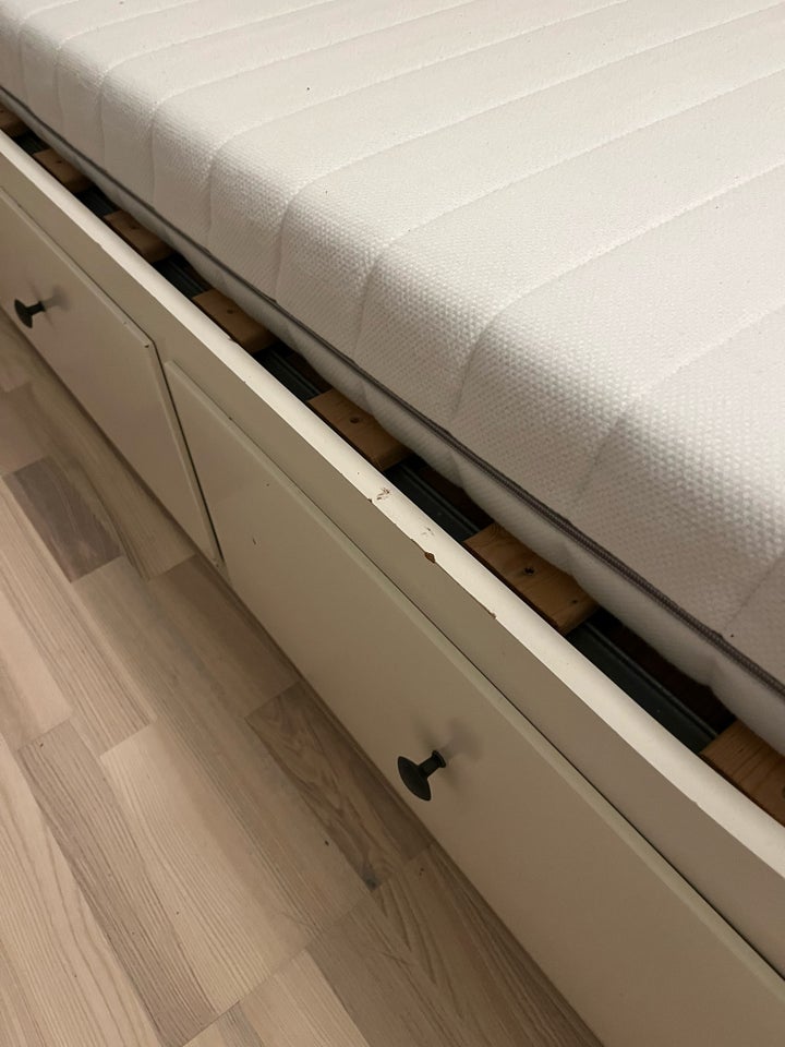 Enkeltseng, IKEA HEMNES, b: 90 l: