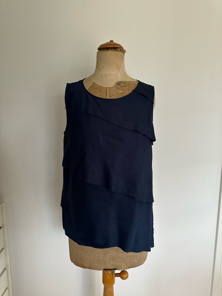 Bluse Hugo Boss str 36