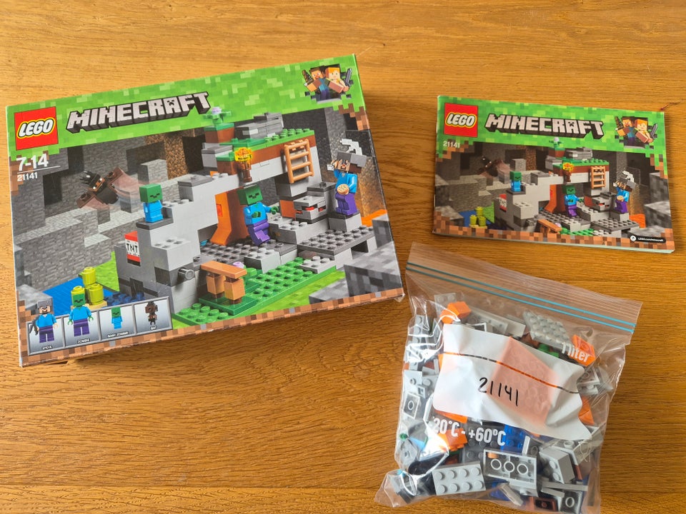 Lego Minecraft 21141