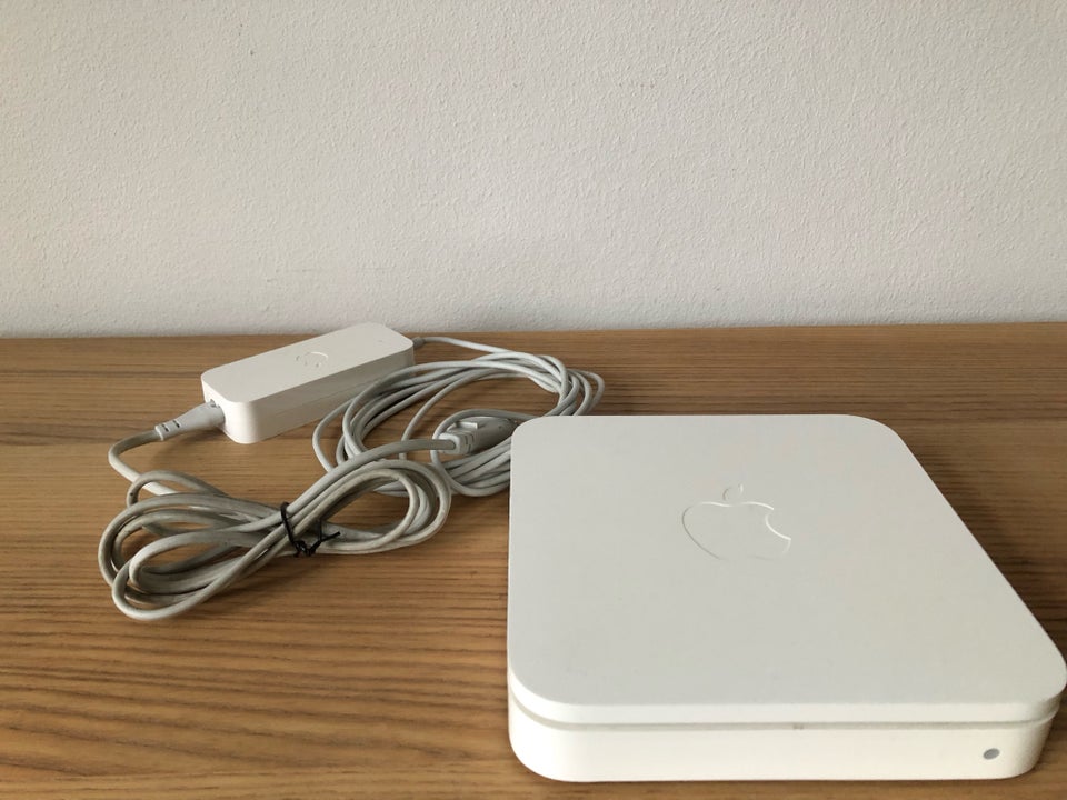 Router, Apple Airport Extreme Base