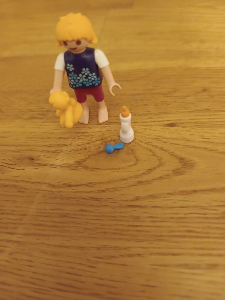 Playmobil, Pige med dukke,