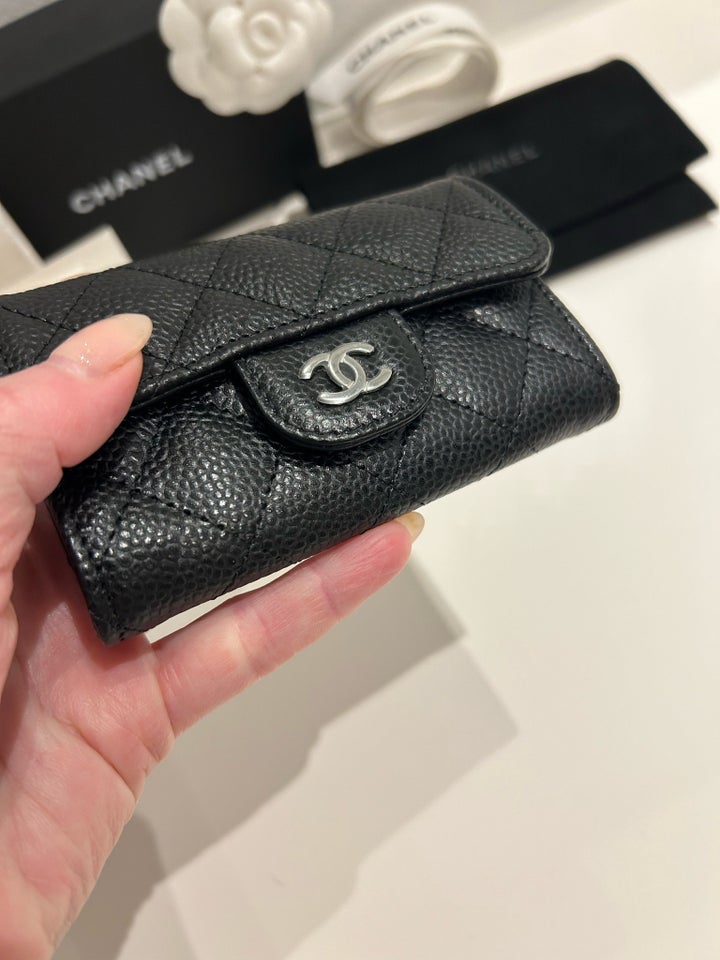 Pung, Chanel, andet materiale