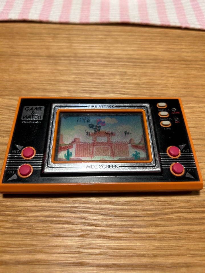 Nintendo Game  Watch, Fire attack,