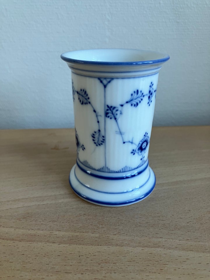 Porcelæn, musselmalet bæger / vase