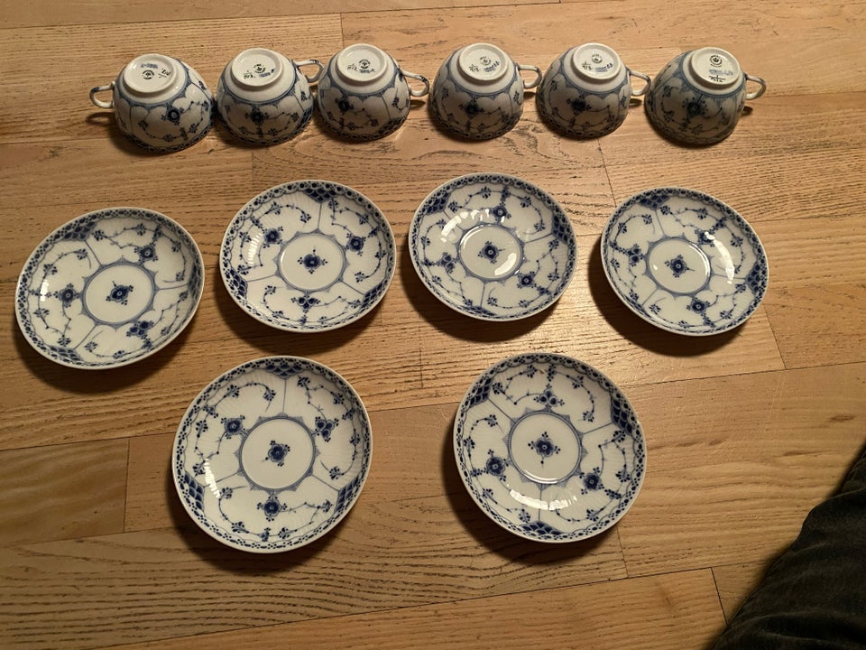 Porcelæn, Kop og underkop, Royal