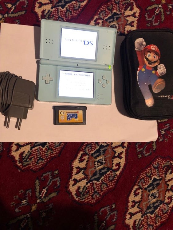 Nintendo DS Lite + Super Mario God