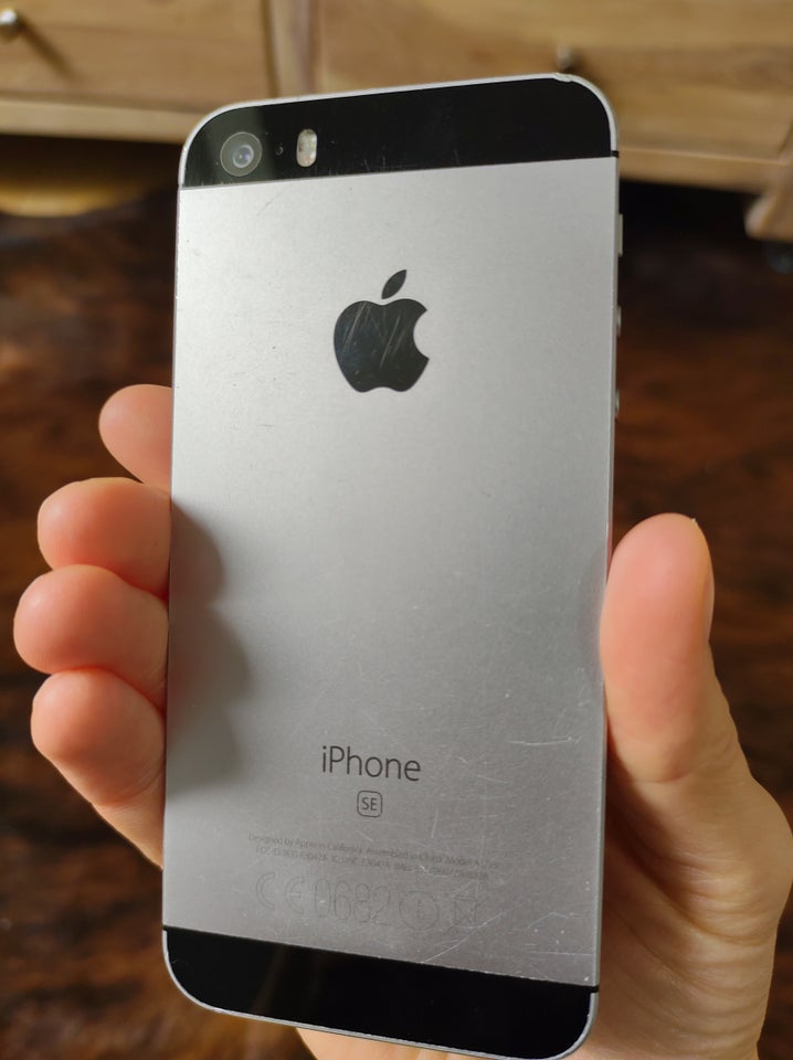 iPhone SE 1. generation, 64 GB, grå