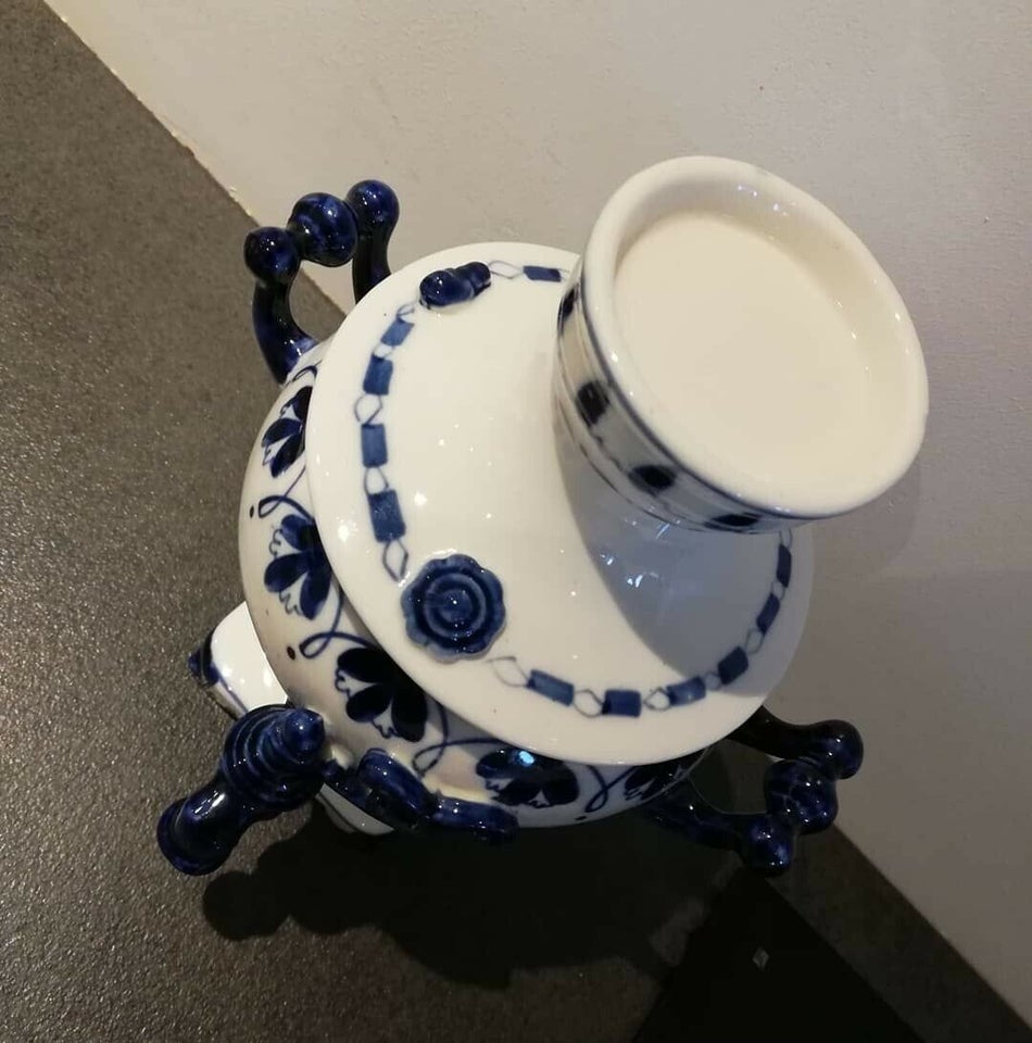 Porcelæns vandbeholder