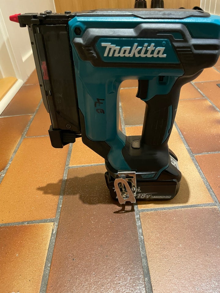 Dykkerpistol, Makita