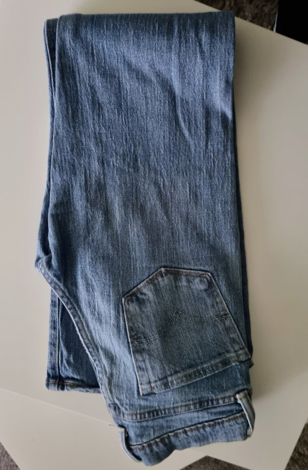 Jeans, Levis 511, str. 28