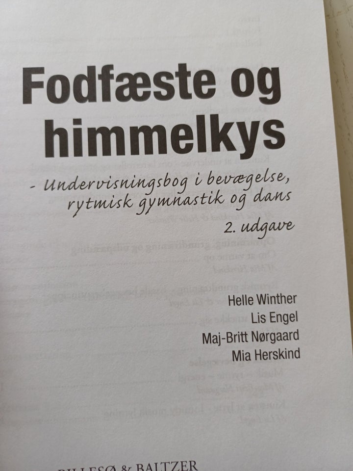 Fodfæste og himmelkys Helle