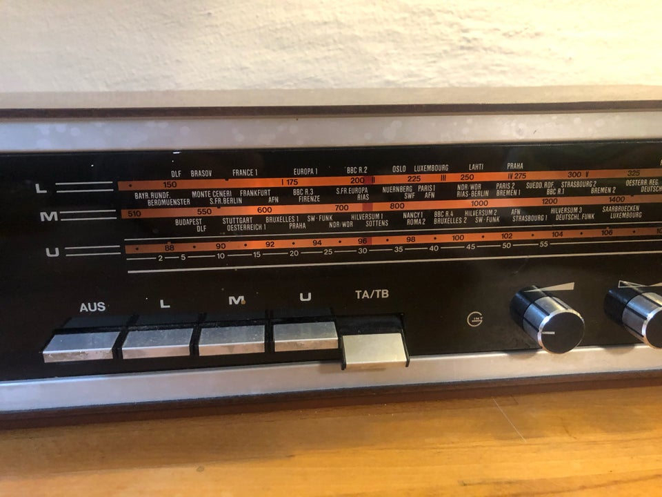 AM/FM radio, Grundig, Ældre model