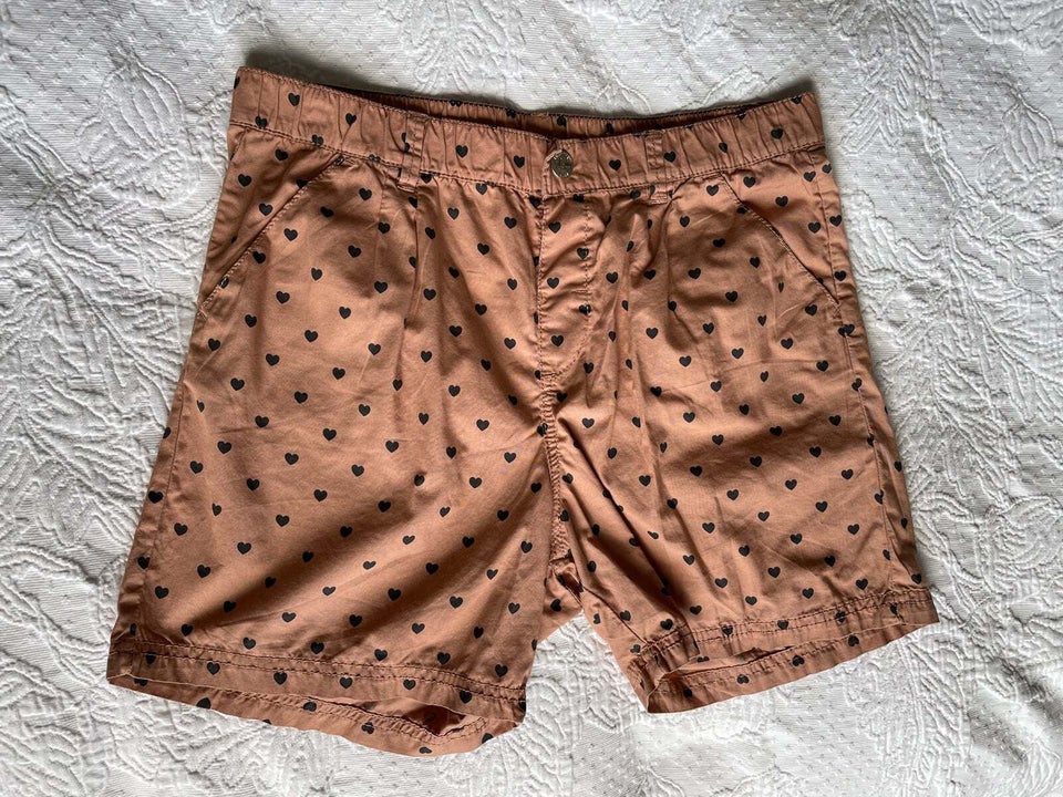 Shorts Brune med sorte hjerter