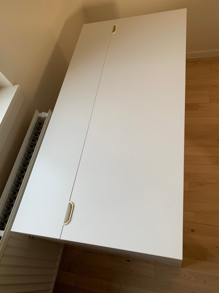 Skrivebord Ikea b: 120 d: 59