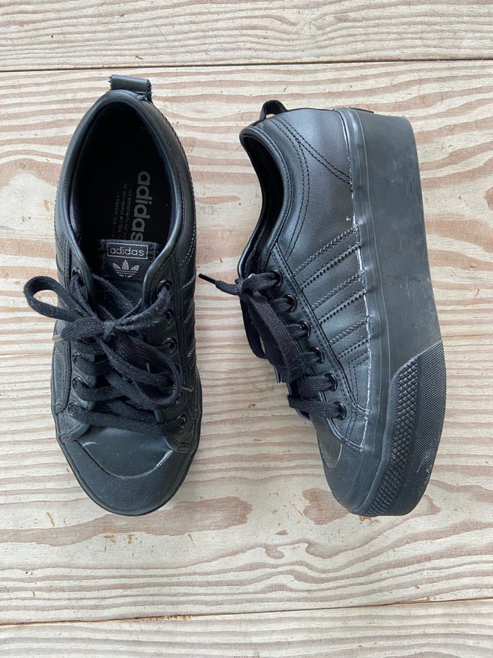 Sneakers, str. 39, Adidas