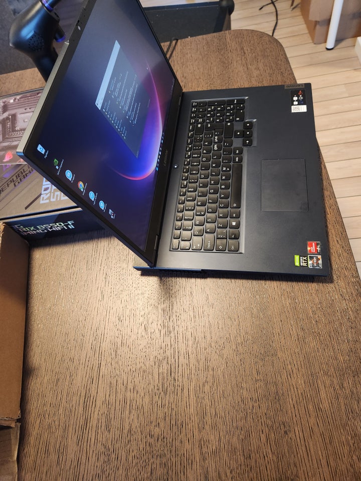 Lenovo Legion 5 - 17ACH6H Laptop,