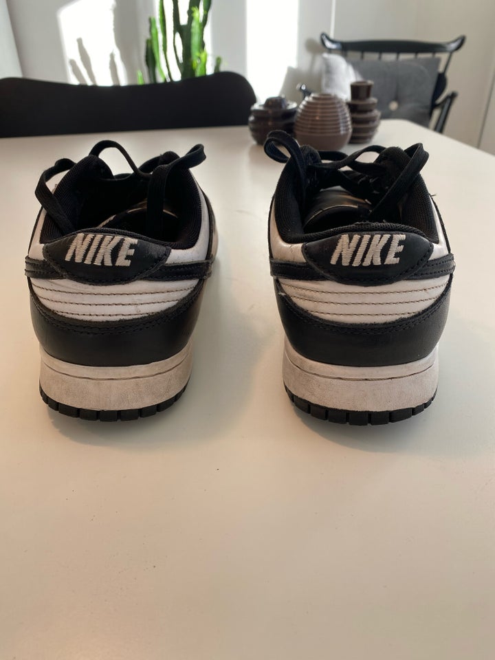 Sneakers, Nike panda dunk ( low),