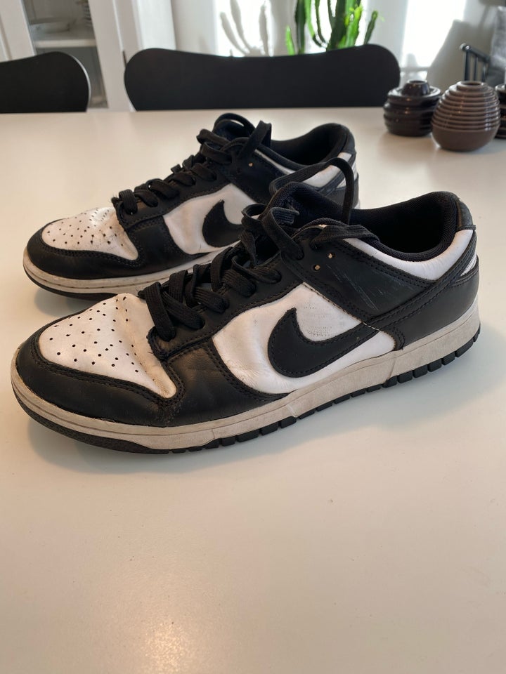 Sneakers, Nike panda dunk ( low),