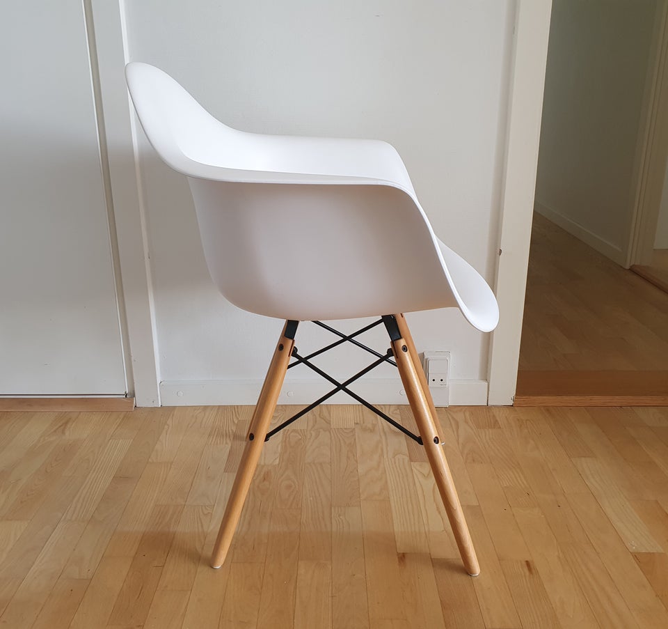 Eames Lænestol / spisestuestole