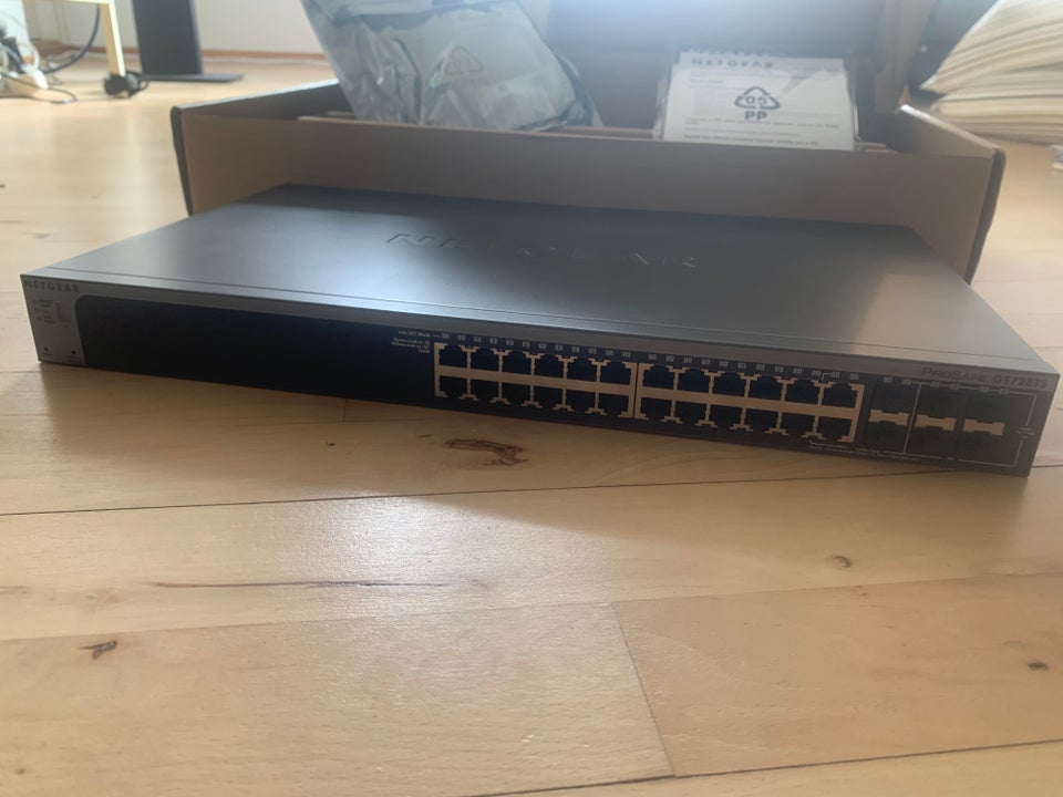 Switch Netgear GS728TS Perfekt