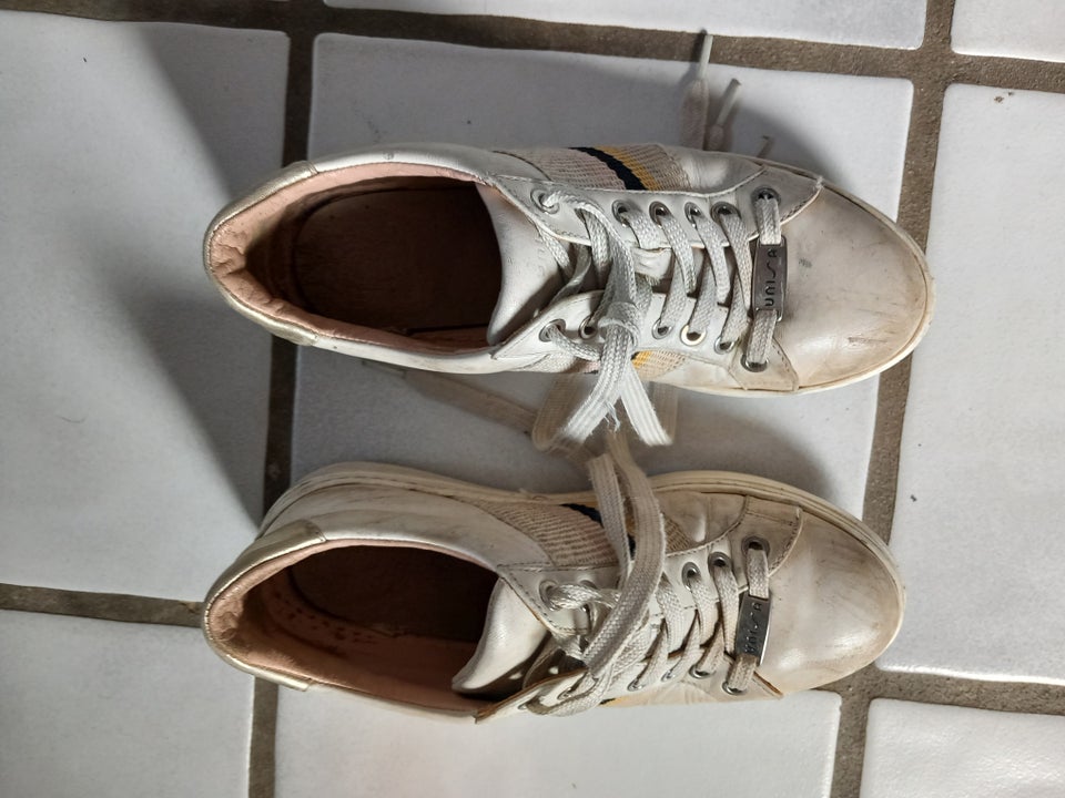 Sneakers, str. 37, Wesc og Unisa