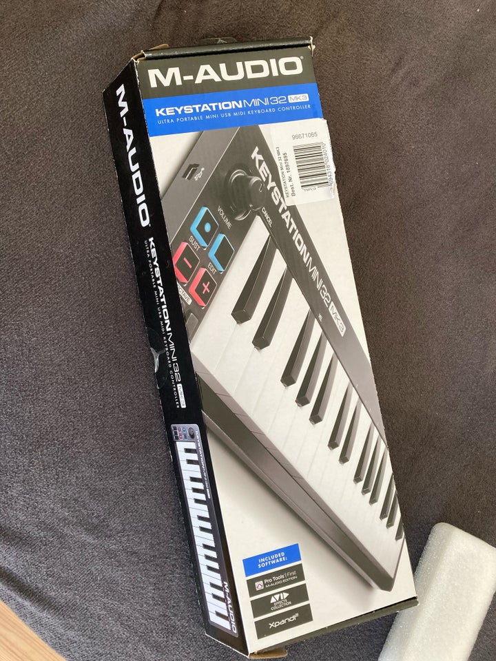 MIDI Keyboard  M-Audio Keystation