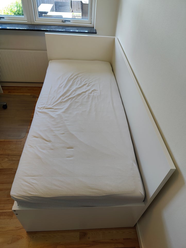 Enkeltseng Ikea b: 90 l: 200 h: 50