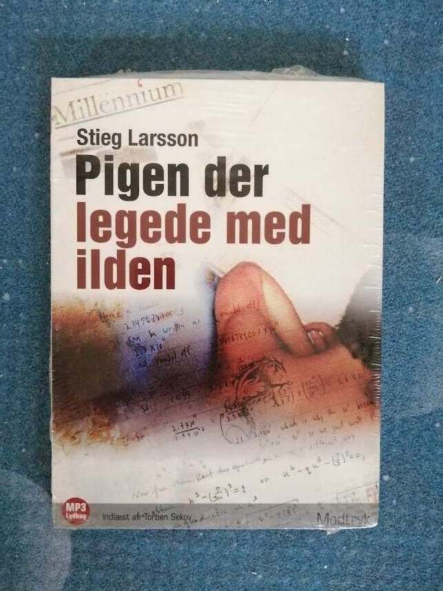 Uåbnet Pigen der legede med Ilden,