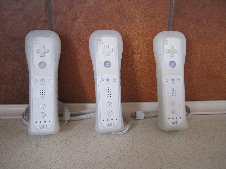 Nintendo Wii, Remote / controller