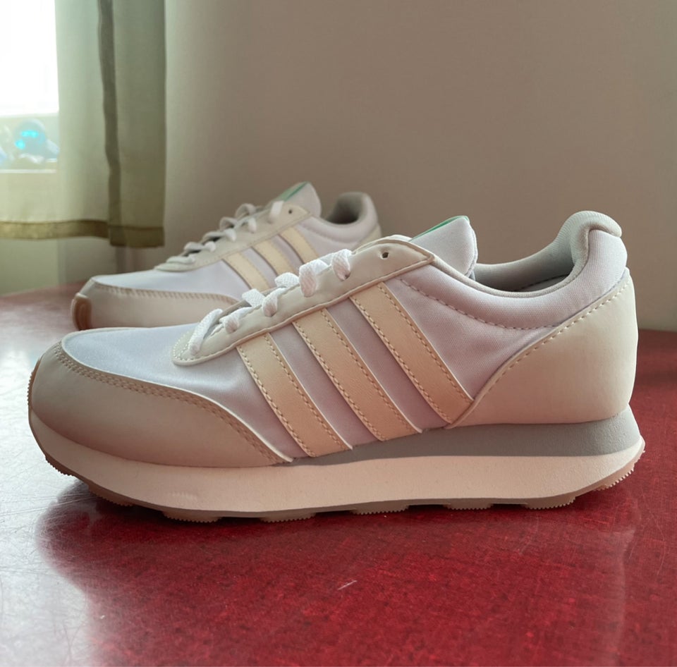 Sneakers str 36 Adidas