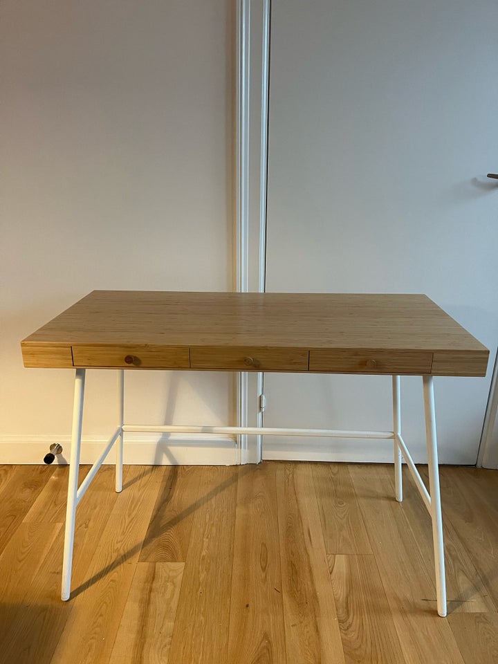 Skrivebord, Ikea, b: 102 d: 49 h: 74