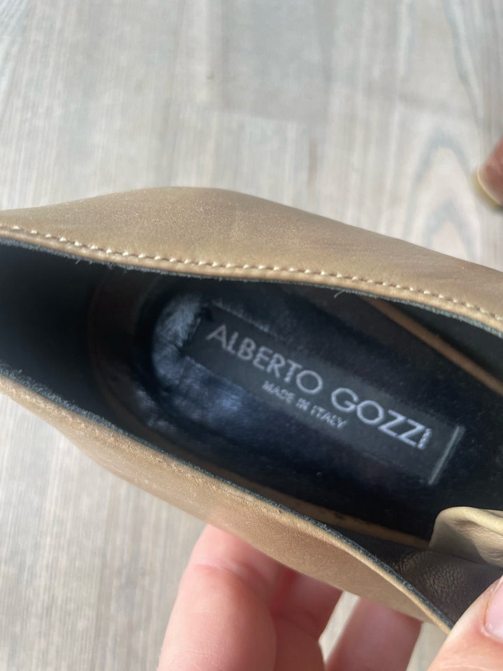 Pumps, str. 37, Alberto gozzi