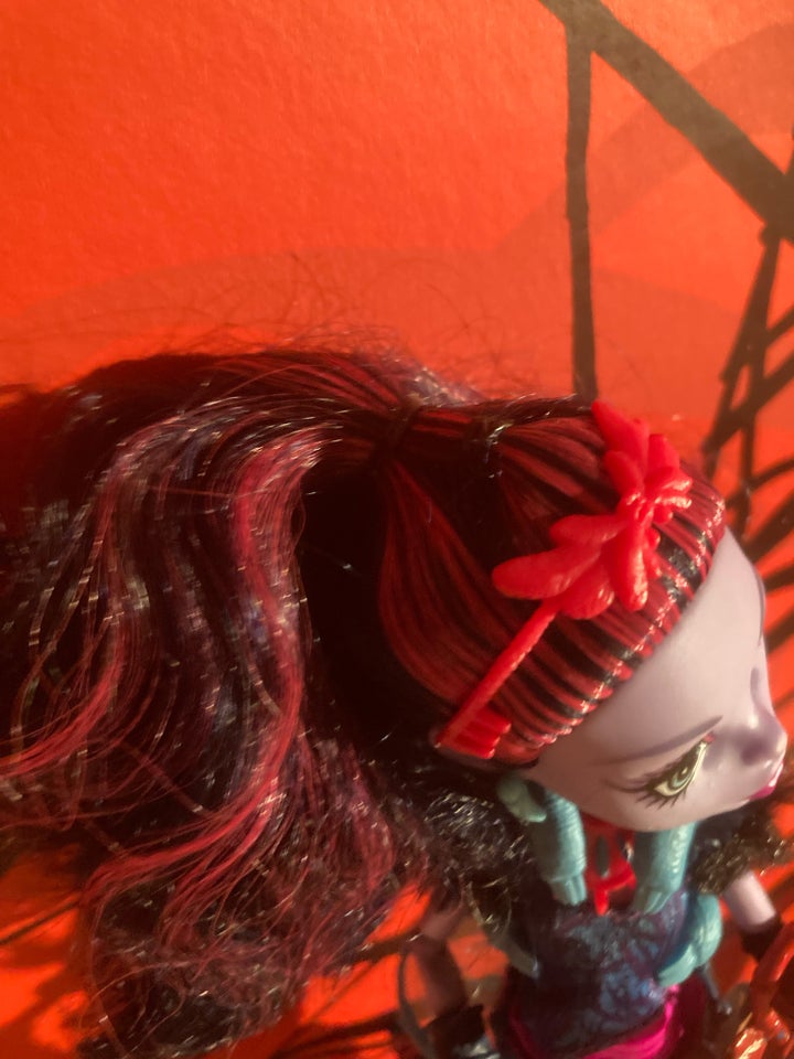 Barbie, Monster High Jane