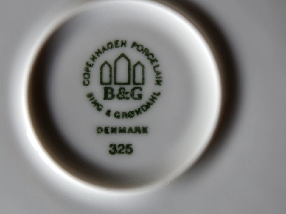 Porcelæn, 2 spistallerkener og 1