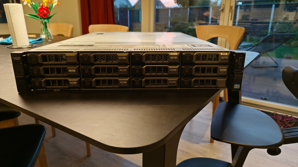 Server, Dell PowerEdge r720XD,