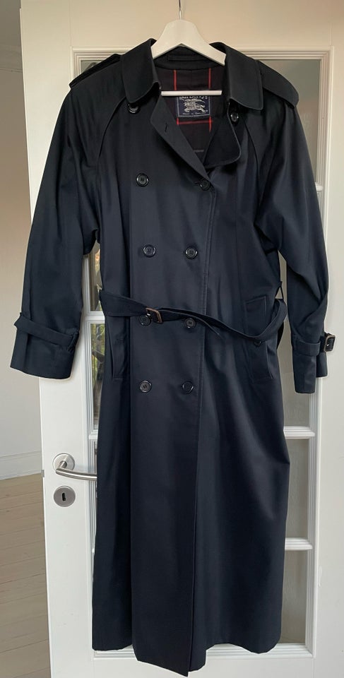 Trenchcoat str 46 Burberry