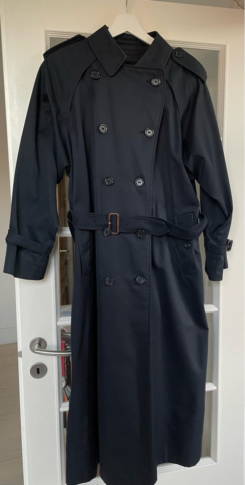 Trenchcoat str 46 Burberry