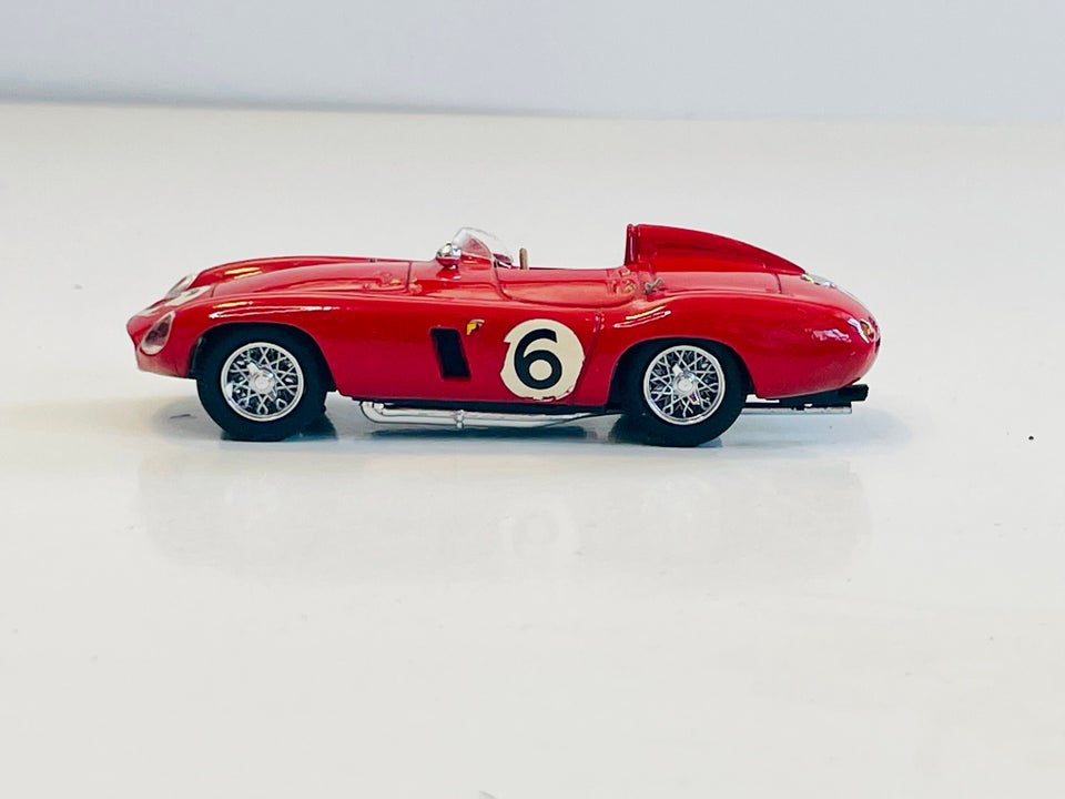 Modelbil, Best Model Ferrari 857 -