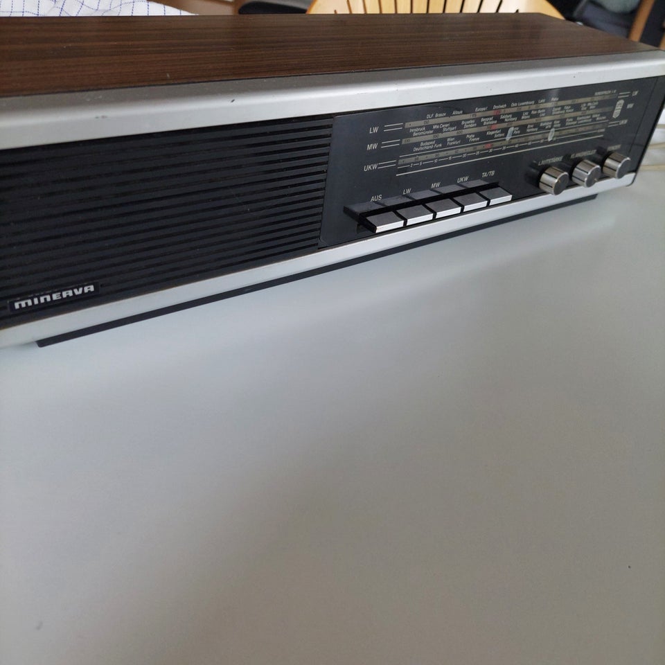 Anden radio, Andet, Minerva r 450